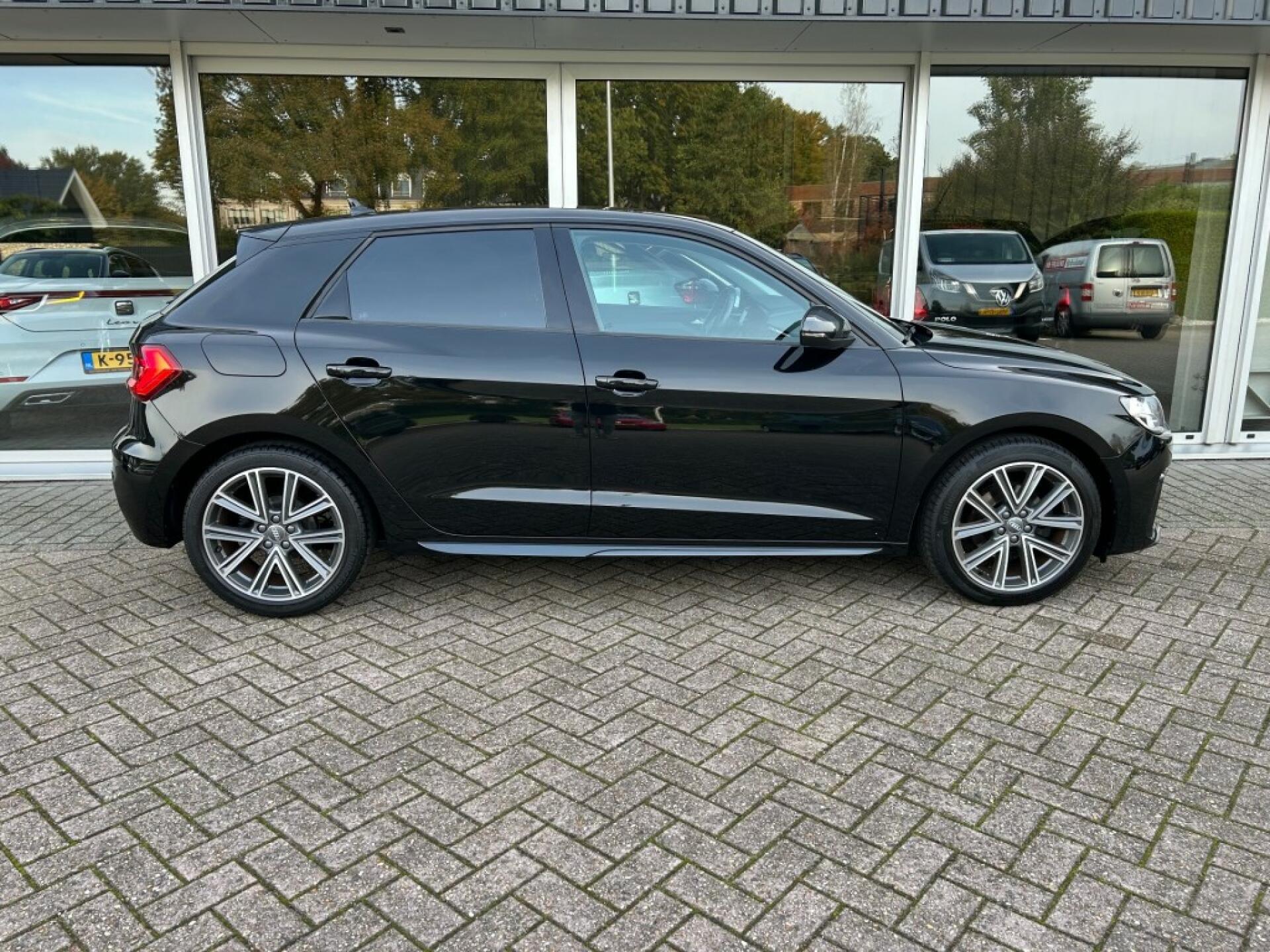 AUDI A1 Hatchback 5 drs