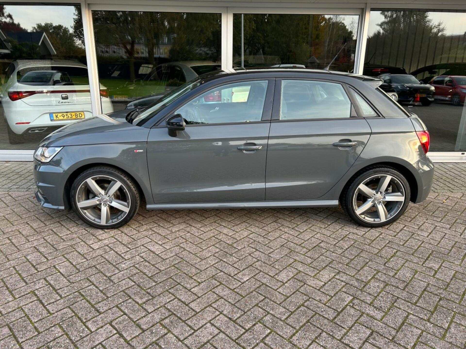 AUDI A1 Hatchback 5 drs