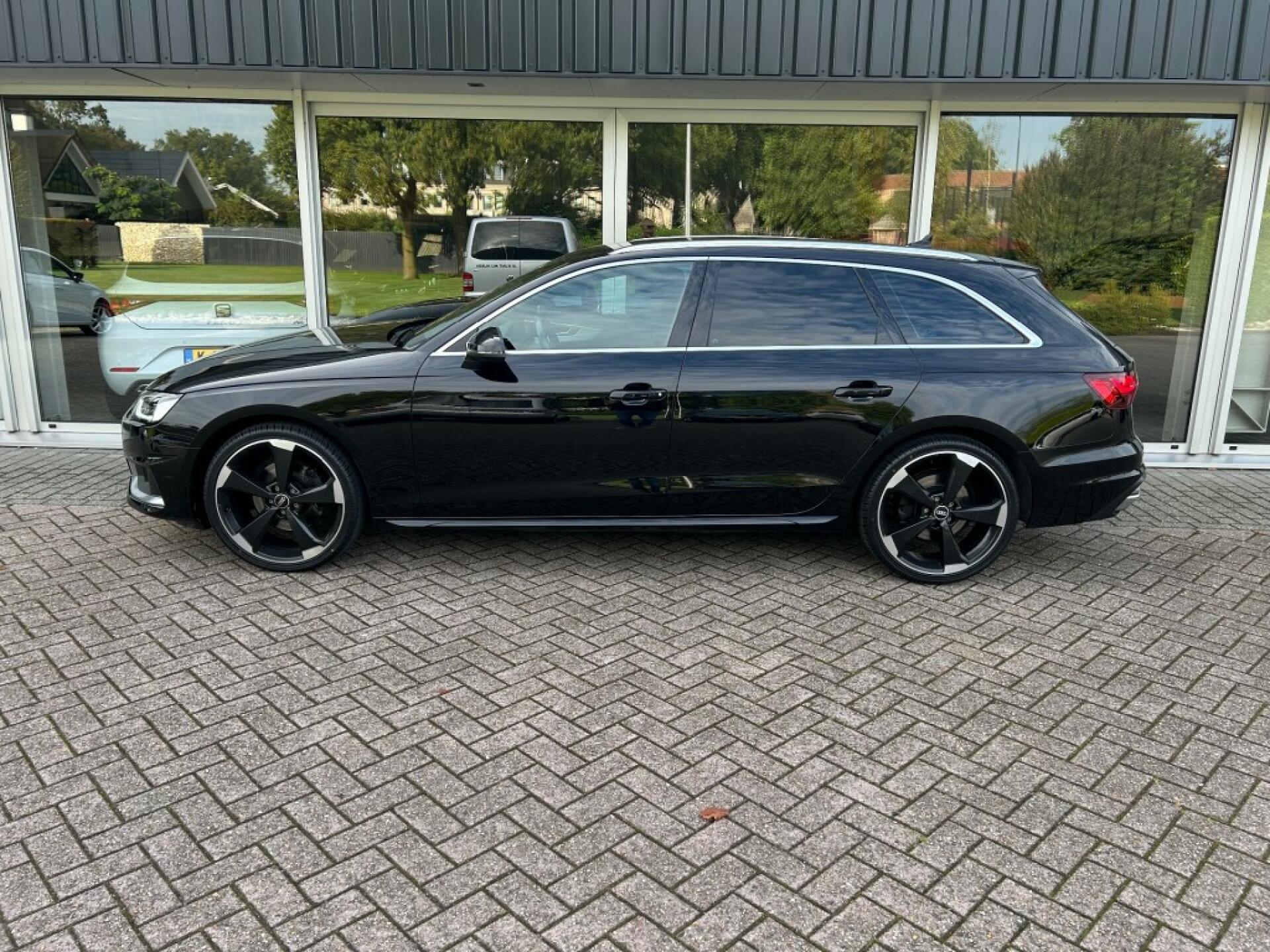 AUDI A4 Stationwagon 5 drs