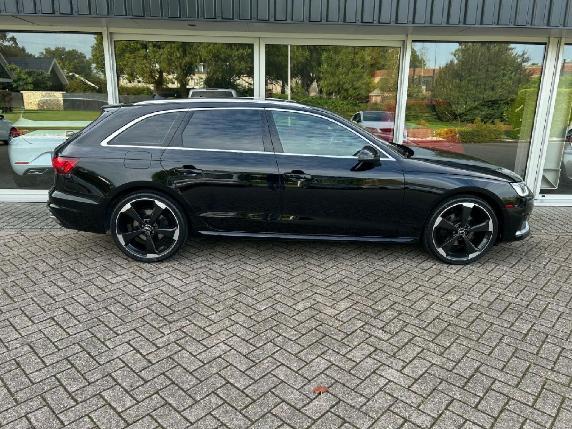 AUDI A4 Stationwagon 5 drs