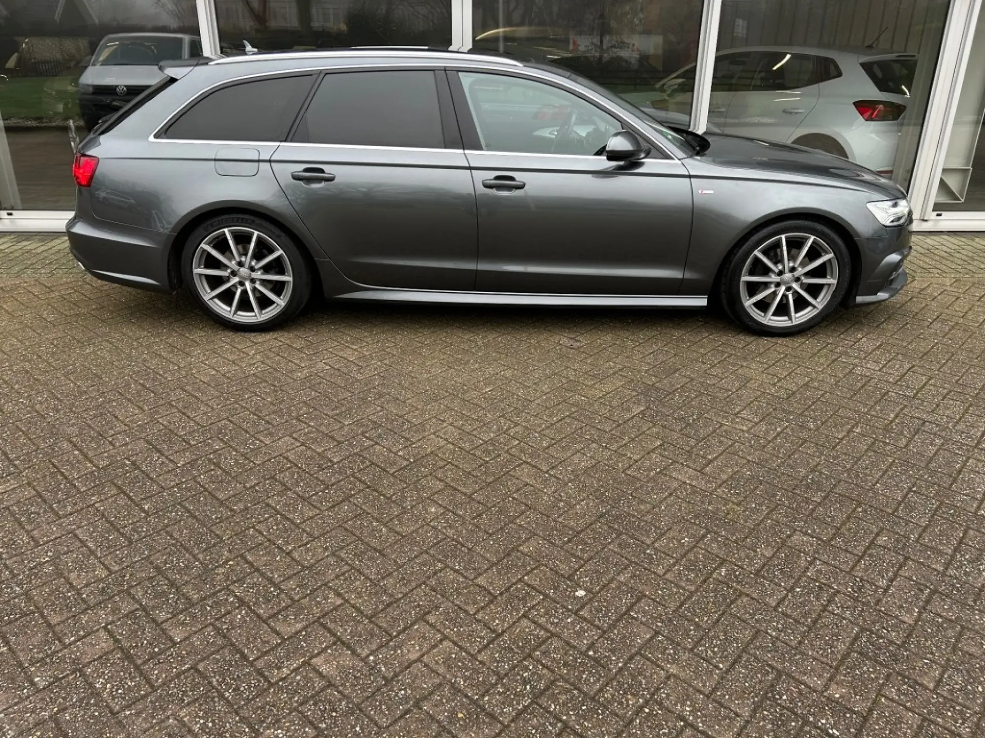 AUDI A6 Stationwagon 5 drs