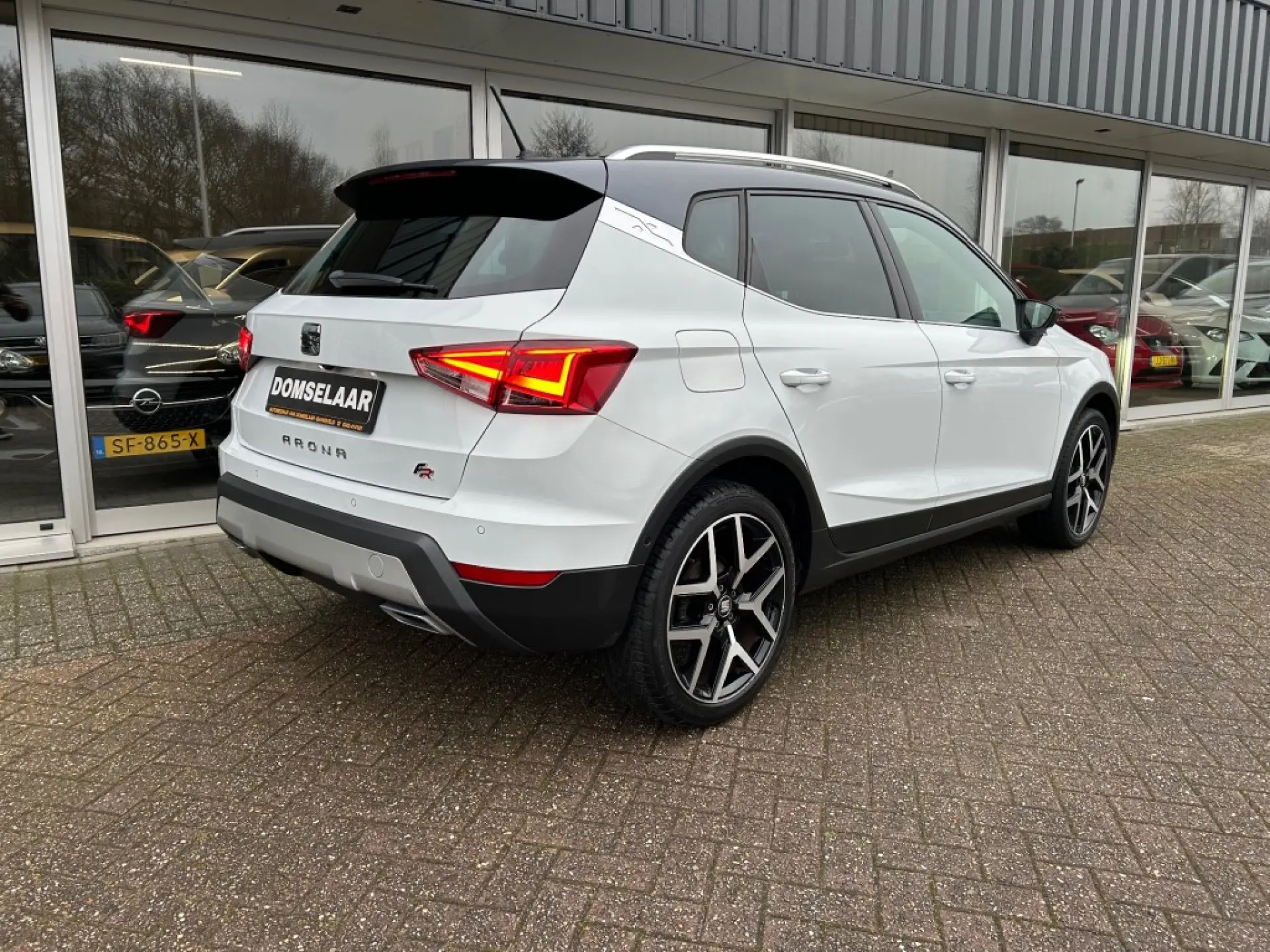 SEAT ARONA SUV 5-drs