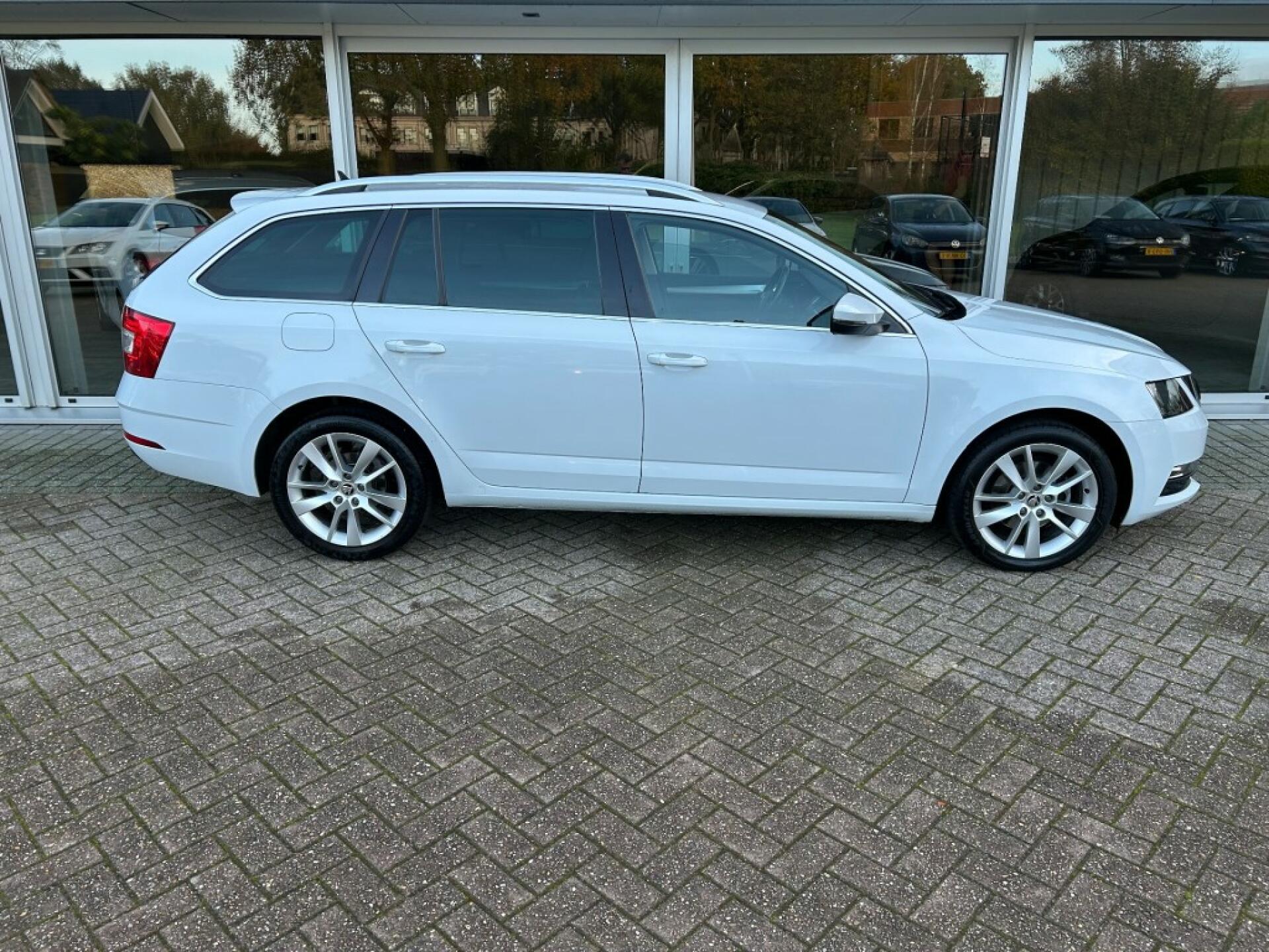 SKODA OCTAVIA Stationwagon 5 drs