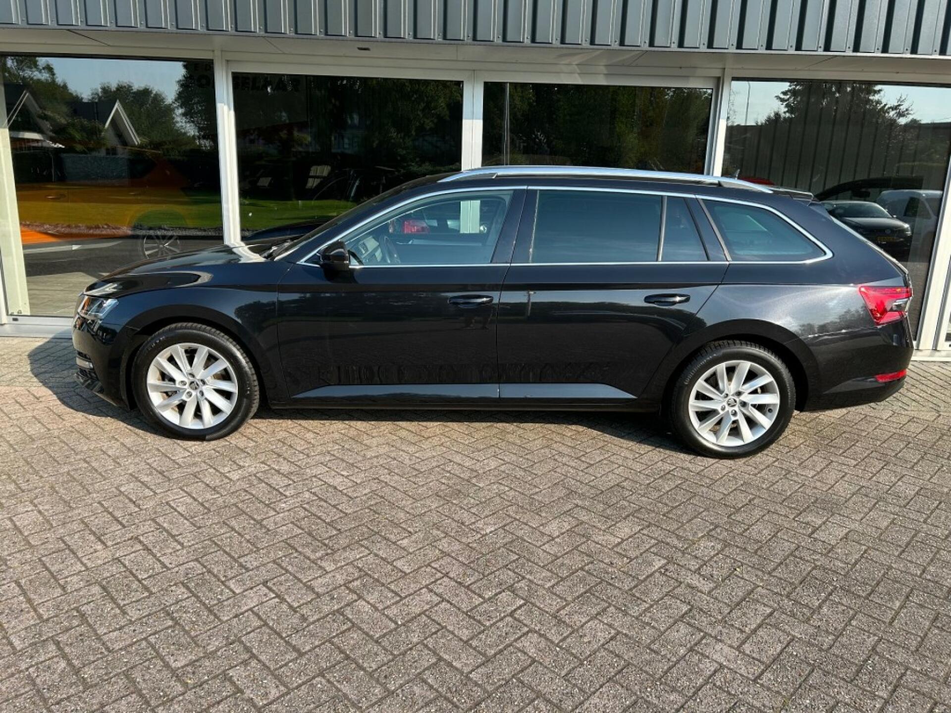 SKODA SUPERB Stationwagon 5 drs