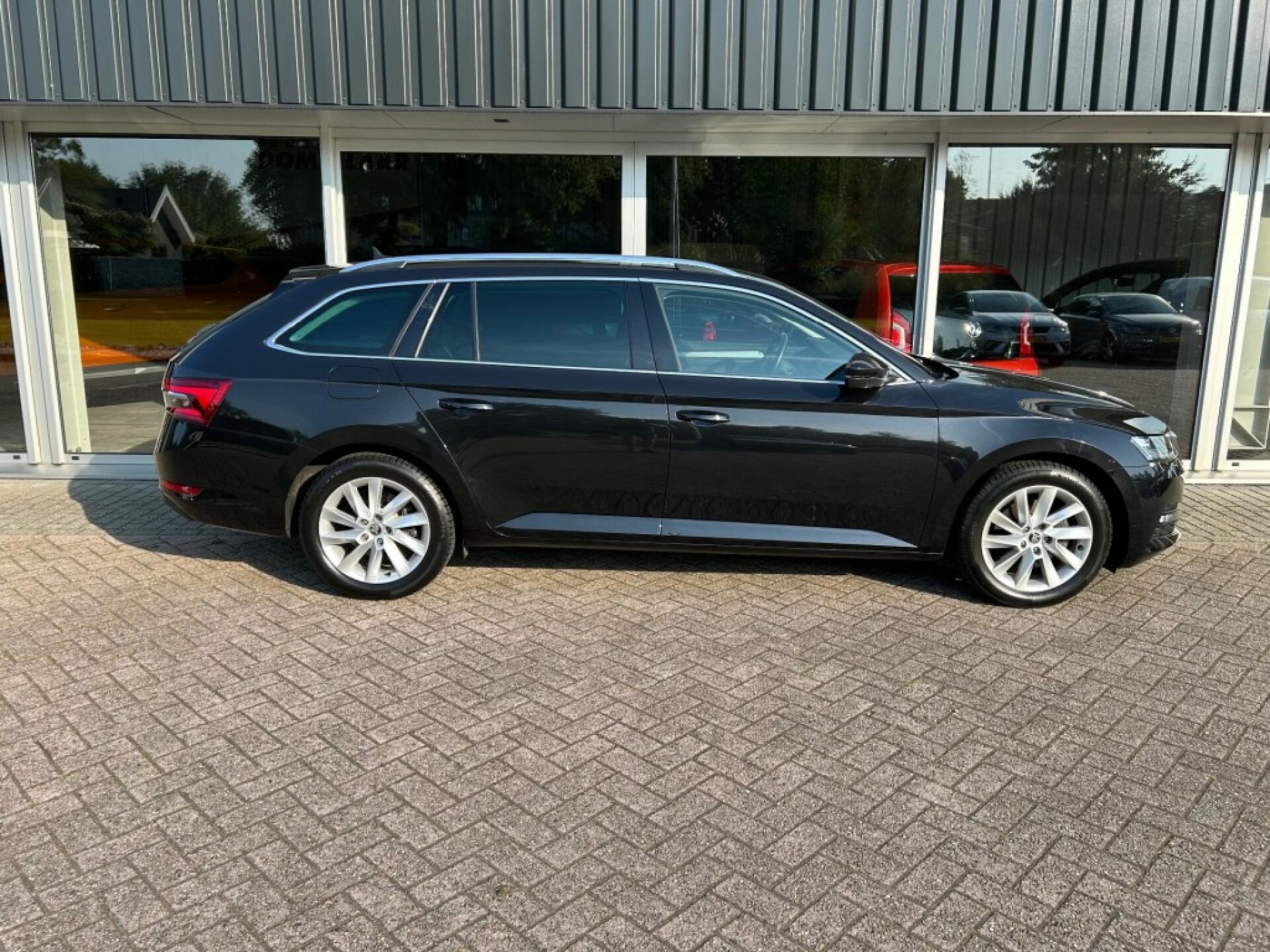 SKODA SUPERB Stationwagon 5 drs