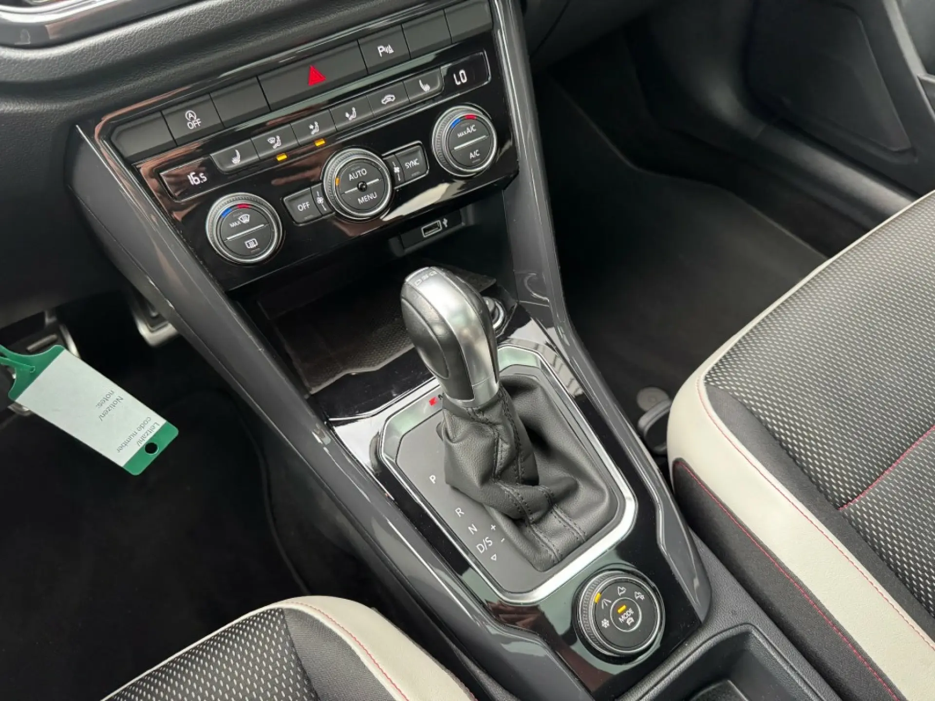 VOLKSWAGEN T-ROC SUV 5-drs
