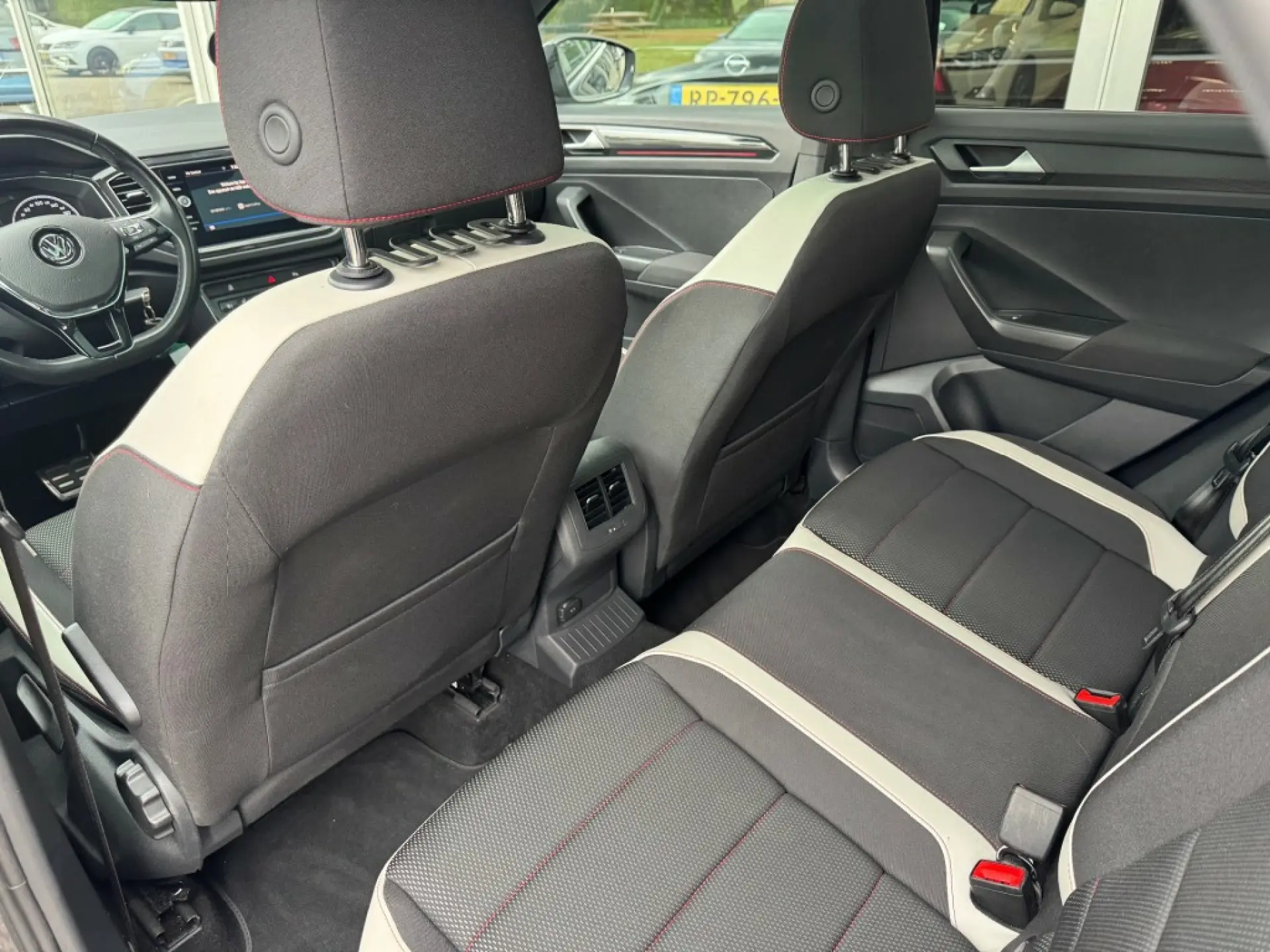 VOLKSWAGEN T-ROC SUV 5-drs